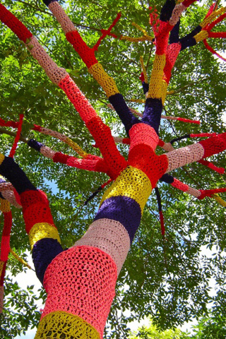 Knitted Tree Sweater iPhone Wallpaper