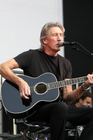 Pink Floyd - Roger Waters iPhone Wallpaper