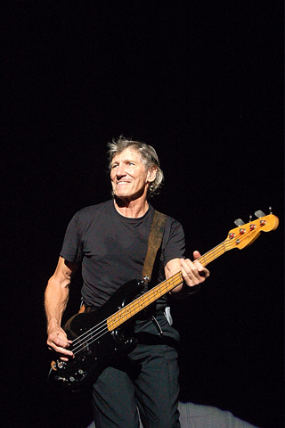 Pink Floyd - Roger Waters iPhone Wallpaper