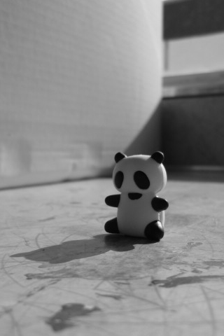 Small Panda iPhone Wallpaper
