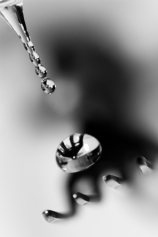 Water Droplet iPhone Wallpaper